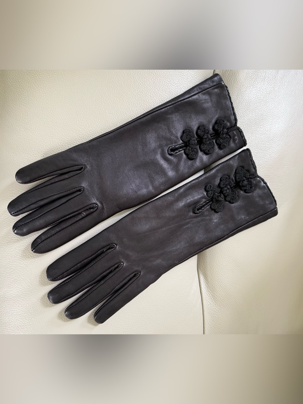 Ladies Long Elegant Black Leather Lined Gloves